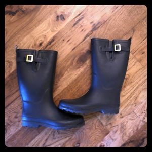 Black rain boots